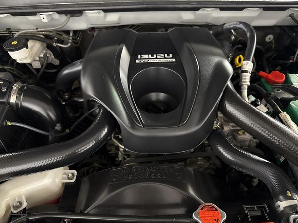 2021-Isuzu-D-Max-300-LX-Auto-Double-Cab image:13