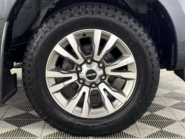 2021-Isuzu-D-Max-300-LX-Auto-Double-Cab image:5