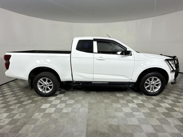 2023-Isuzu-D-Max-19-DDI-HR-LS-Auto-Extended-Cab image:11