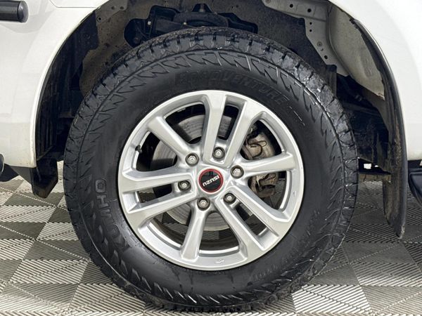 2023-Isuzu-D-Max-19-DDI-HR-LS-Auto-Extended-Cab image:3