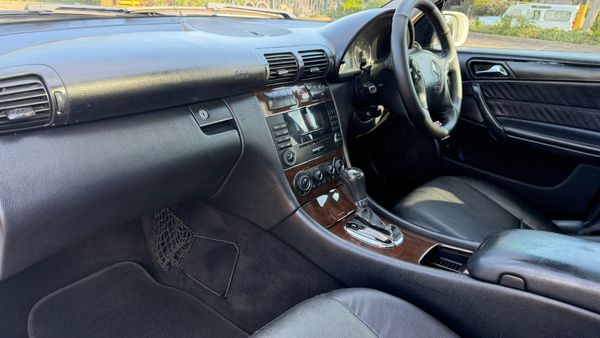 2006-Mercedes-Benz-C-Class-C-230-Classic-Auto image:8