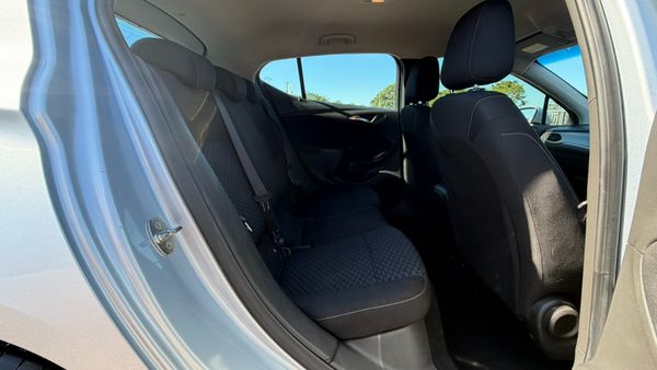2016-Opel-Astra-14T-Enjoy-Auto-5-dr image:12