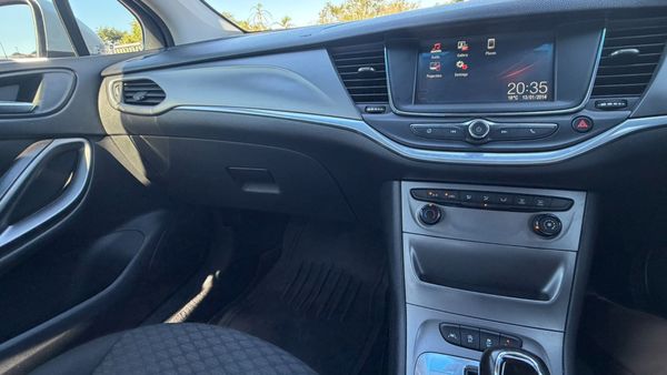 2016-Opel-Astra-14T-Enjoy-Auto-5-dr image:16