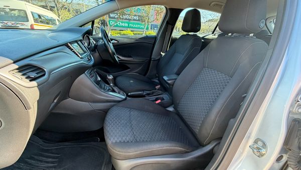 2016-Opel-Astra-14T-Enjoy-Auto-5-dr image:6