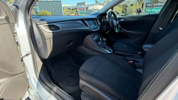 2016-Opel-Astra-14T-Enjoy-Auto-5-dr image:7