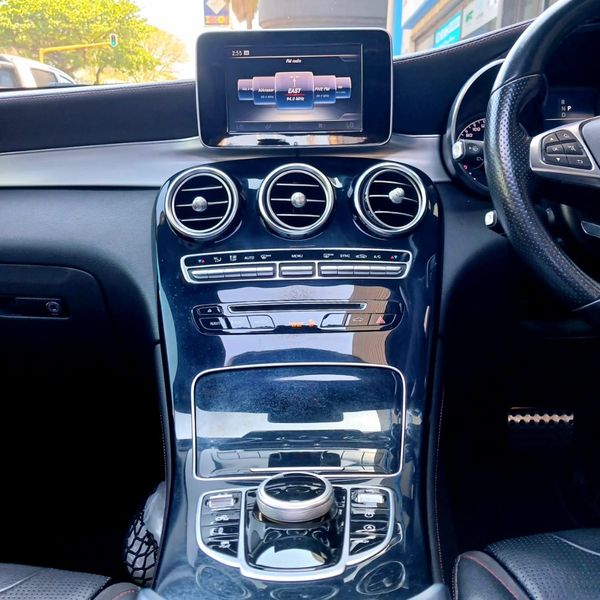 2017-Mercedes-AMG-GLC-43-AMG-4Matic image:11