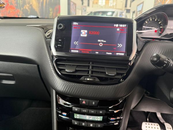 2021-Peugeot-208-12T-PureTech-GT-Line-Auto-5-dr image:8