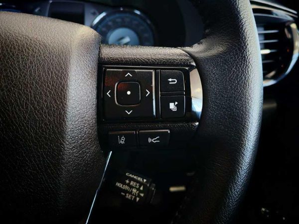 2023-Toyota-Hilux-28-GD-6-Raised-Body-Legend-Auto-Extended-Cab image:12