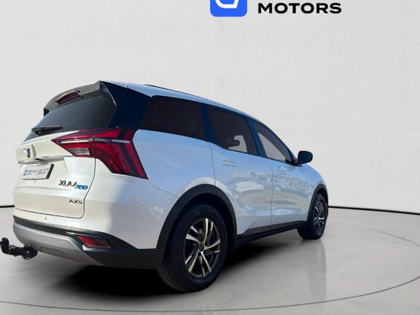 2023-Mahindra-XUV-700-20-AX5-Auto image:6