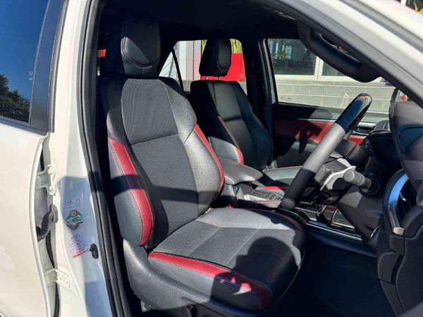 2024-Toyota-Fortuner-28-GD-6-RB-Auto image:20