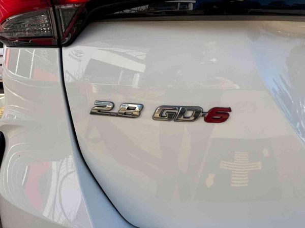 2024-Toyota-Fortuner-28-GD-6-RB-Auto image:6