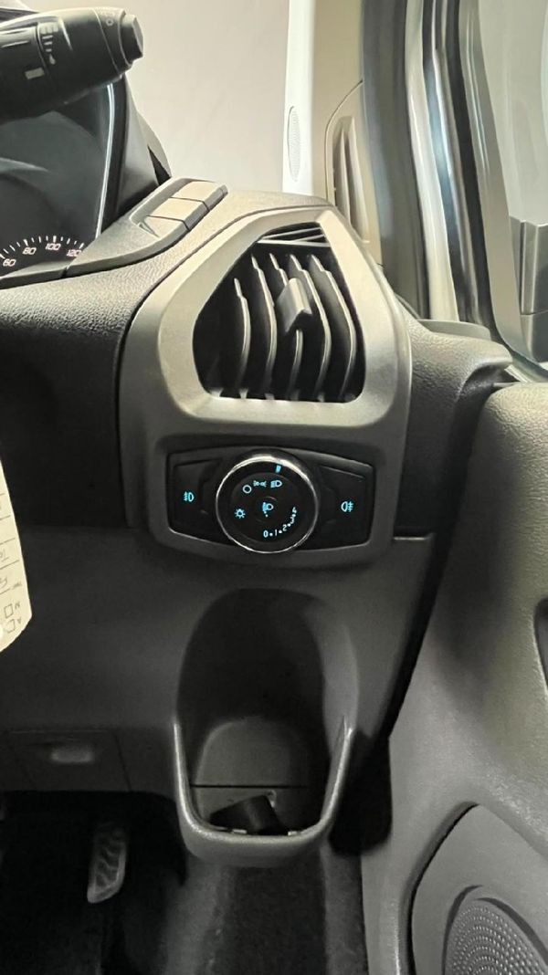2021-Ford-Tourneo-Custom-22-TDCi-Trend-LWB-92kW image:13