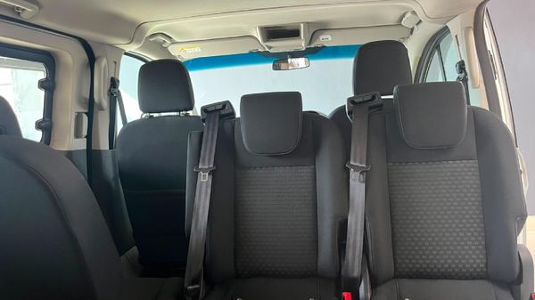 2021-Ford-Tourneo-Custom-22-TDCi-Trend-LWB-92kW image:21