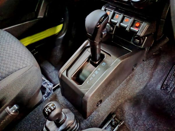 2026-Suzuki-Jimny-15-GLX-AllGrip-5-Door-Auto image:10