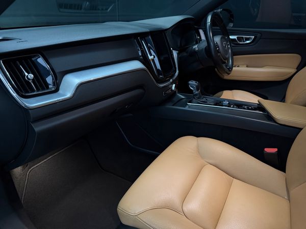 2020-Volvo-XC60-D4-Momentum-Auto-AWD image:12