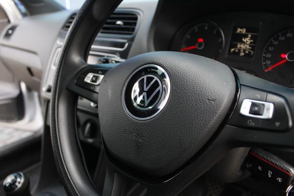 2022-Volkswagen-Polo-Vivo-14-Comfortline-5-dr image:14