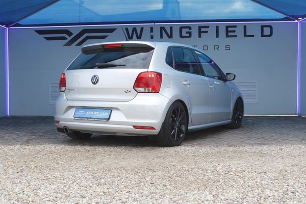 2022-Volkswagen-Polo-Vivo-14-Comfortline-5-dr image:5