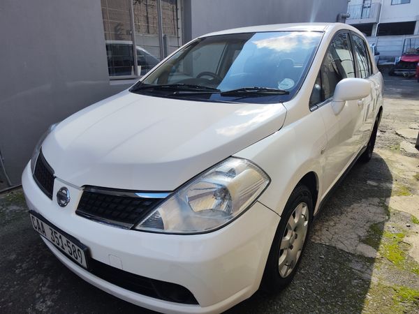 2007-Nissan-Tiida-16-Visia-Auto image:1