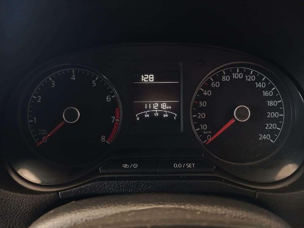 2022-Volkswagen-Polo-Vivo-14-Trendline-5-dr image:12