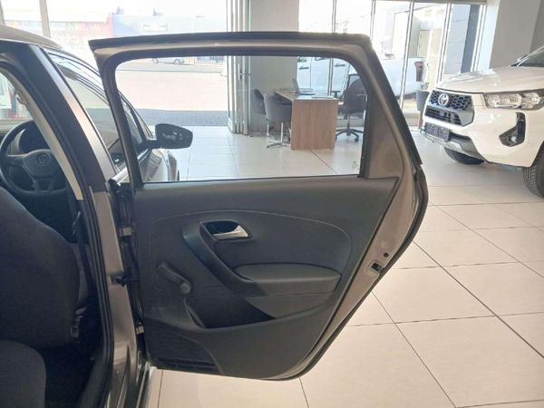 2022-Volkswagen-Polo-Vivo-14-Trendline-5-dr image:18