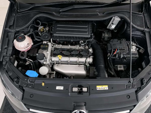 2022-Volkswagen-Polo-Vivo-14-Trendline-5-dr image:8