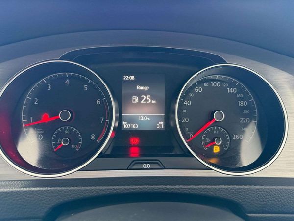2017-Volkswagen-Golf-VII-14-TSI-Comfortline image:12