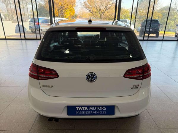 2017-Volkswagen-Golf-VII-14-TSI-Comfortline image:3