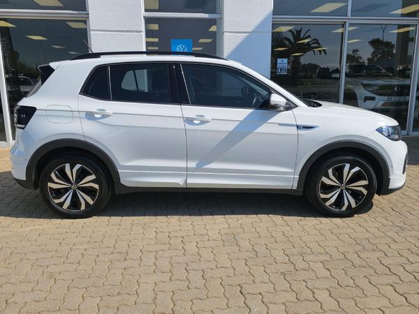 2022-Volkswagen-T-Cross-10-TSI-Comfortline image:1