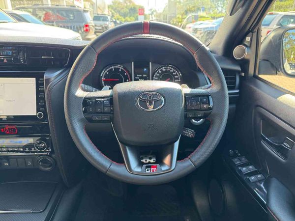 2025-Toyota-Fortuner-28GD-6-4x4-GR-S-Auto image:16
