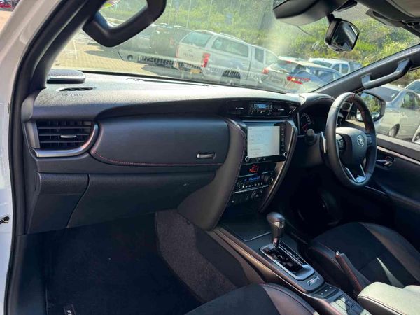 2025-Toyota-Fortuner-28GD-6-4x4-GR-S-Auto image:17