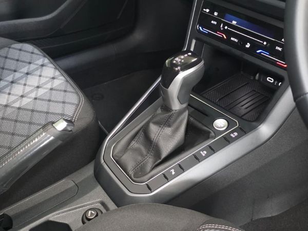 2026-Volkswagen-Taigo-10-TSI-R-Line-Auto image:14