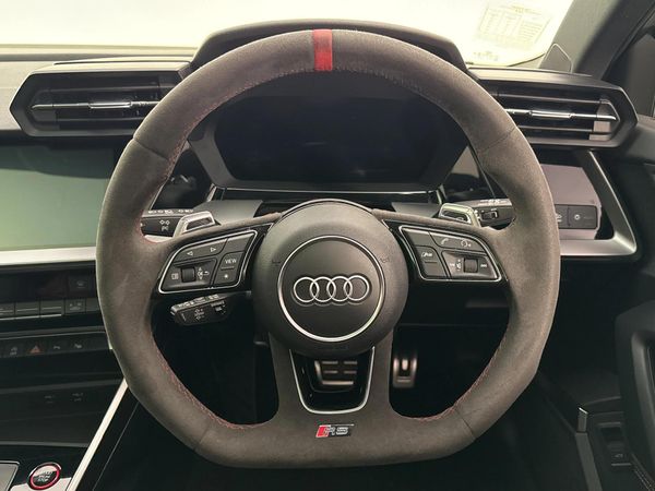 2022-Audi-RS3-Sportback-Quattro-Auto image:12