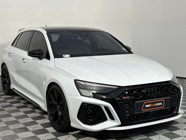 2022-Audi-RS3-Sportback-Quattro-Auto image:16