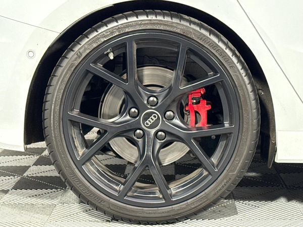 2022-Audi-RS3-Sportback-Quattro-Auto image:7