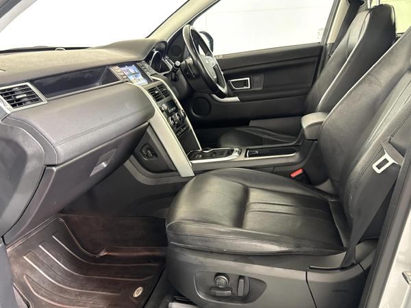 2018-Land-Rover-Discovery-Sport-20D-HSE-177kW image:8
