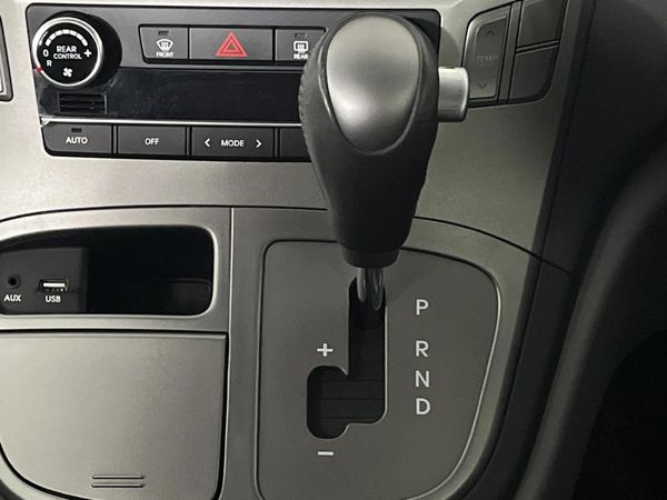 2019-Hyundai-H-1-25-CRDi-Elite-Auto image:10