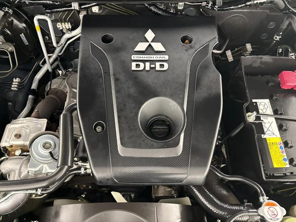 2021-Mitsubishi-Pajero-Sport-24D-Auto image:12