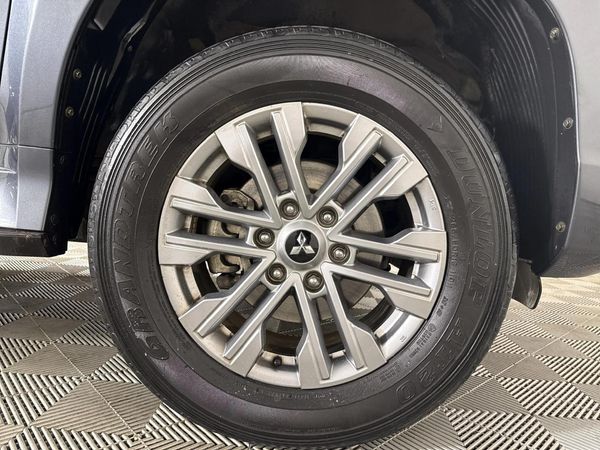 2021-Mitsubishi-Pajero-Sport-24D-Auto image:5