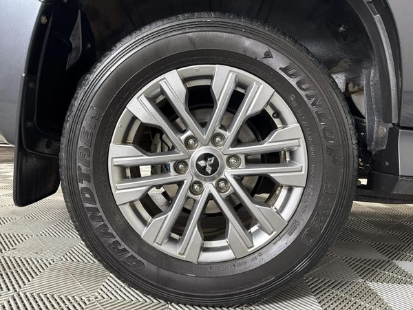 2021-Mitsubishi-Pajero-Sport-24D-Auto image:7