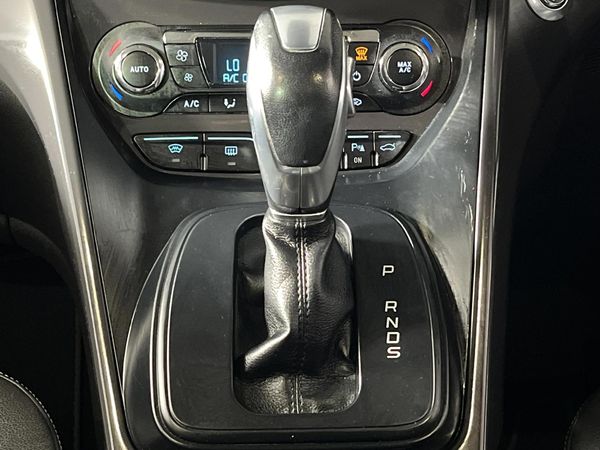 2017-Ford-Kuga-20-EcoBoost-Titanium-AWD-Auto image:10