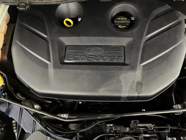 2017-Ford-Kuga-20-EcoBoost-Titanium-AWD-Auto image:12