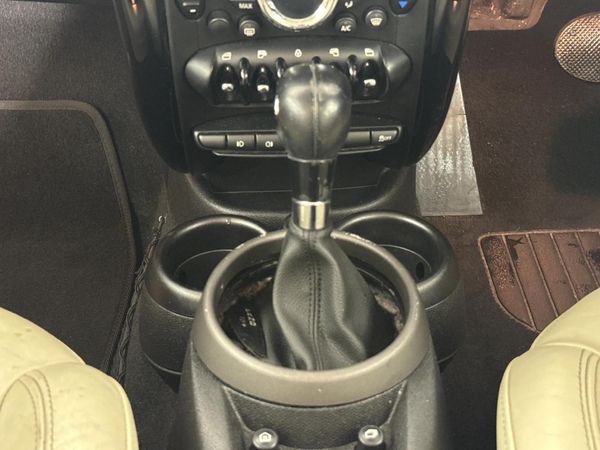 2012-MINI-Countryman-Cooper-Auto image:10