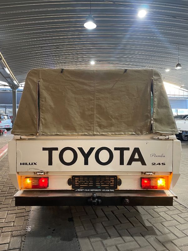 1996-Toyota-Hilux-2400-Double-Cab image:3