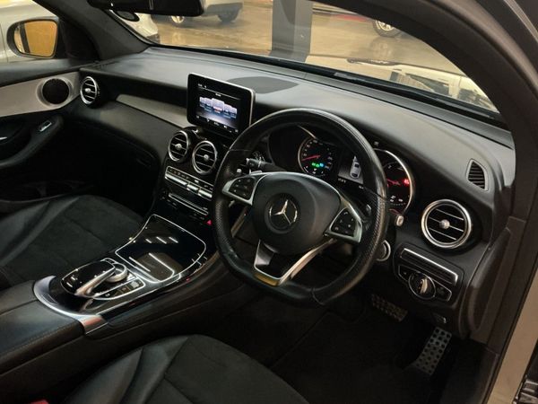 2019-Mercedes-Benz-GLC-Coupe-250d image:12
