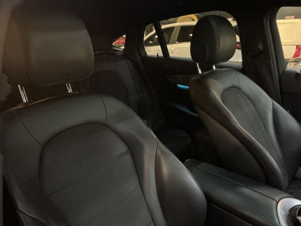 2019-Mercedes-Benz-GLC-Coupe-250d image:14