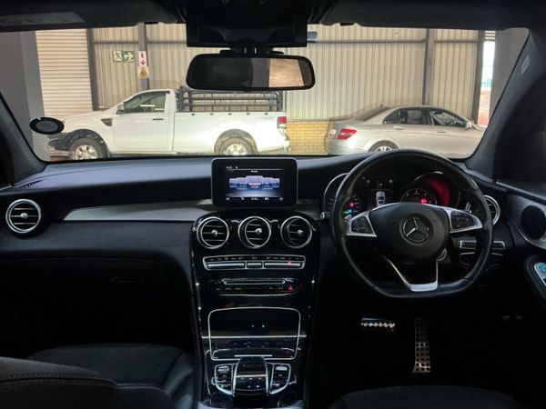 2019-Mercedes-Benz-GLC-Coupe-250d image:15
