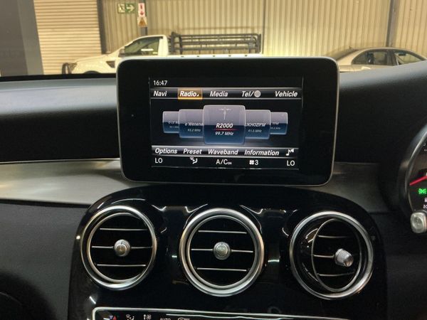 2019-Mercedes-Benz-GLC-Coupe-250d image:18
