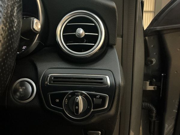 2019-Mercedes-Benz-GLC-Coupe-250d image:22