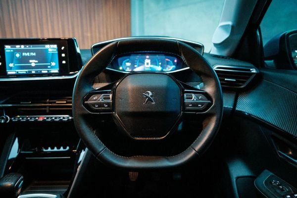 2022-Peugeot-208-12T-Allure image:10