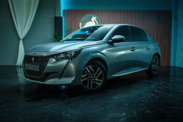 2022-Peugeot-208-12T-Allure image:1